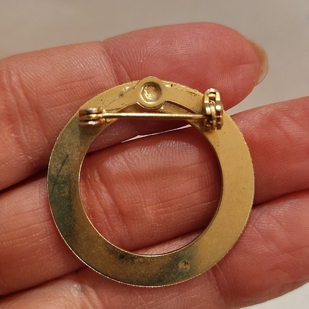 Gold tone brooch lapel pin 1.25" pin back - Picture 2 of 3